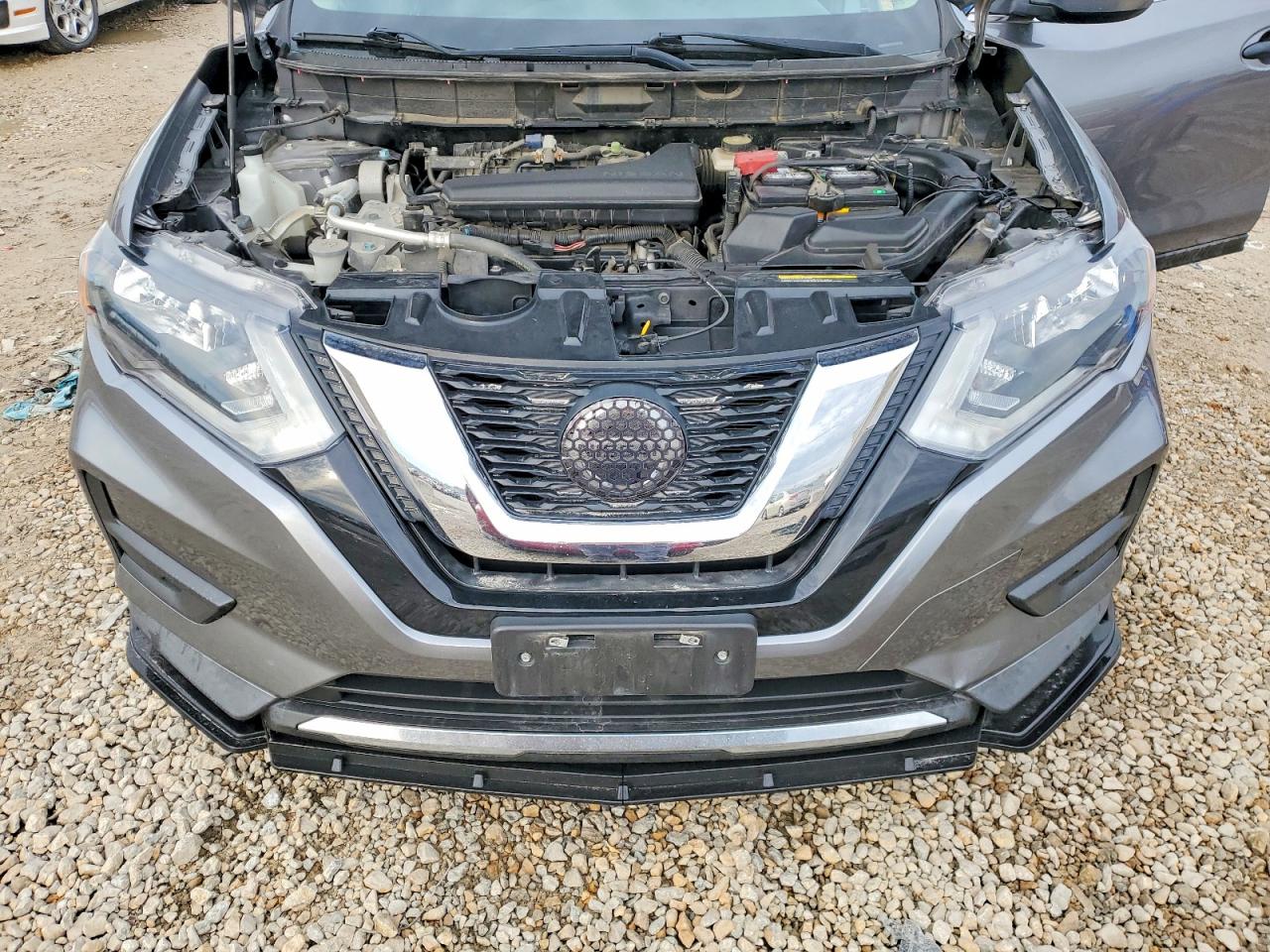 2018 NISSAN ROGUE S photo 12