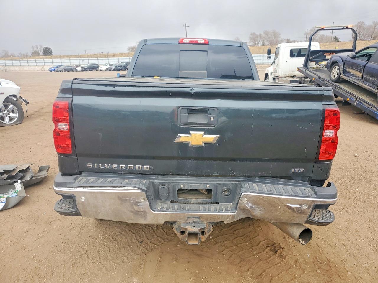 2017 CHEVROLET SILVERADO K2500 HEAVY DUTY LTZ photo 6