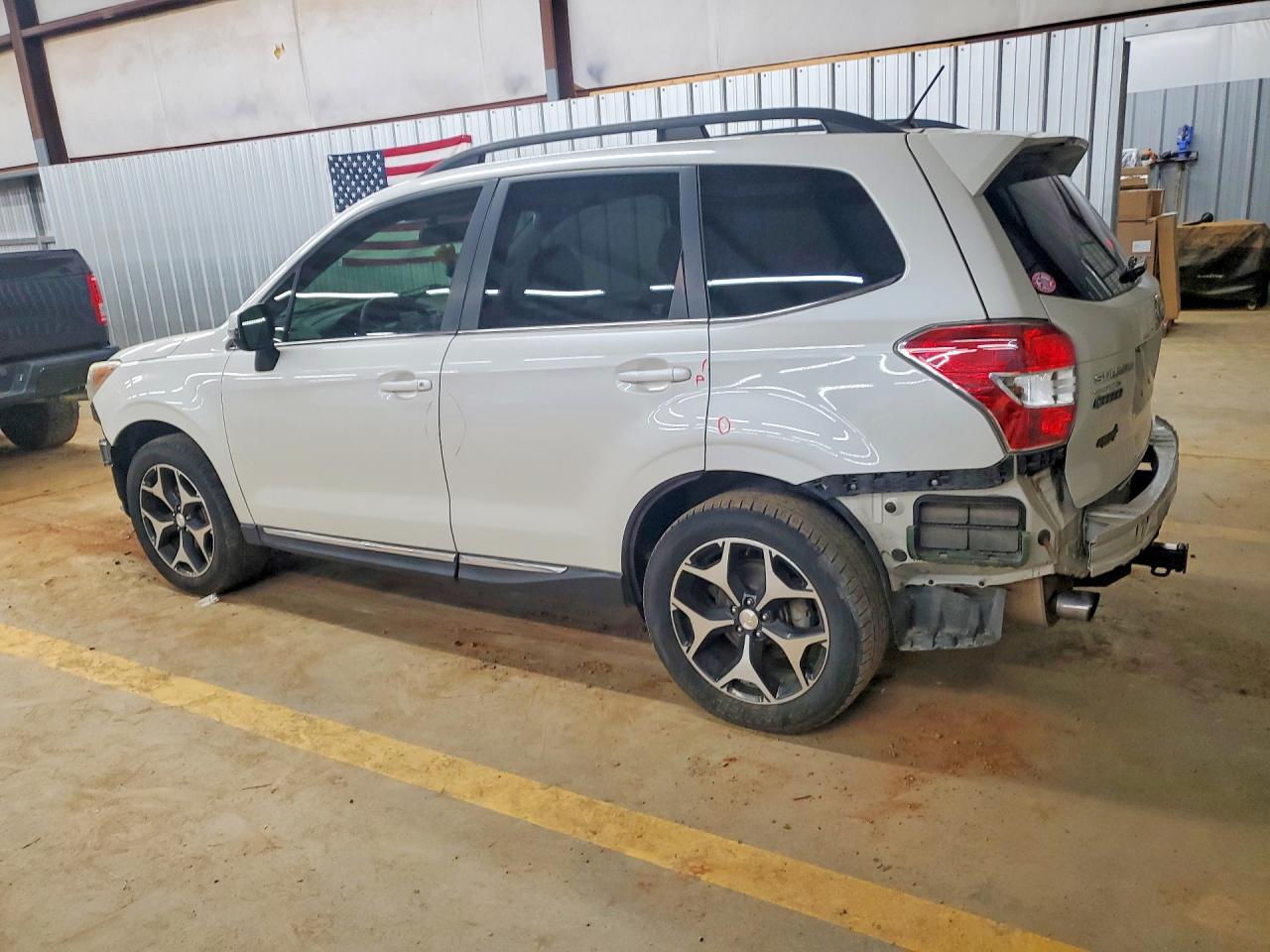 2015 SUBARU FORESTER 2.0XT TOURING photo 4