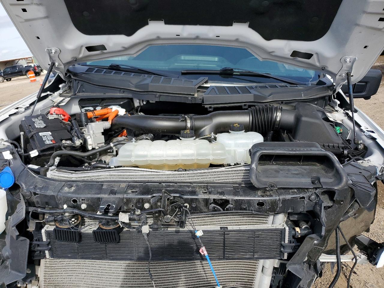 2024 FORD F150 XLT photo 21