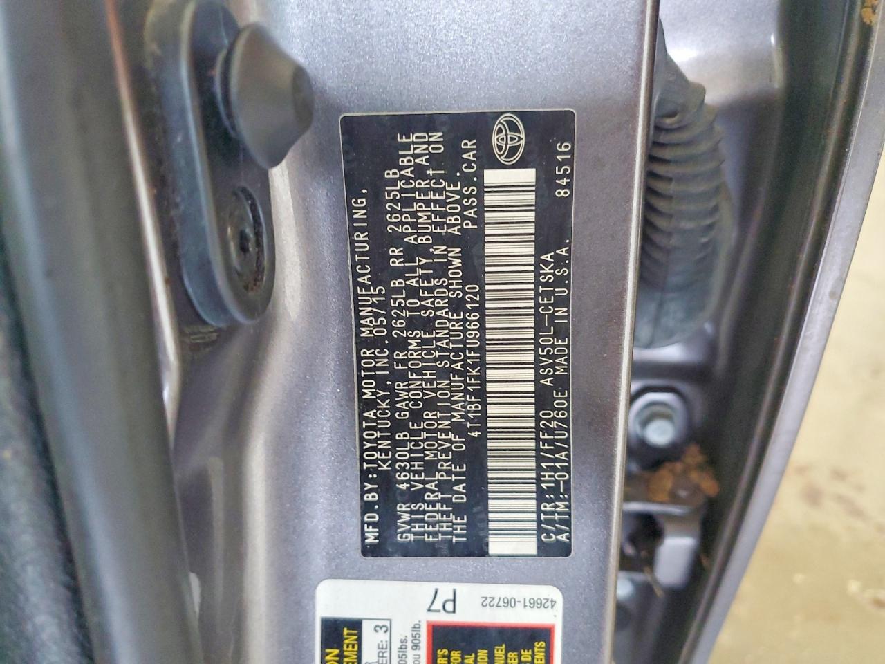 2015 TOYOTA CAMRY SE photo 13