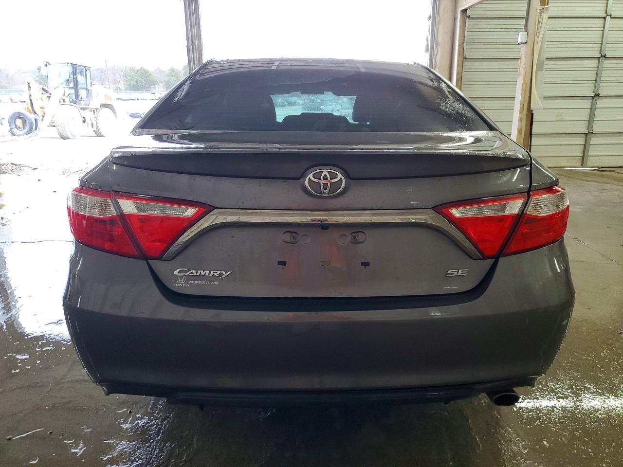 2015 TOYOTA CAMRY SE photo 6