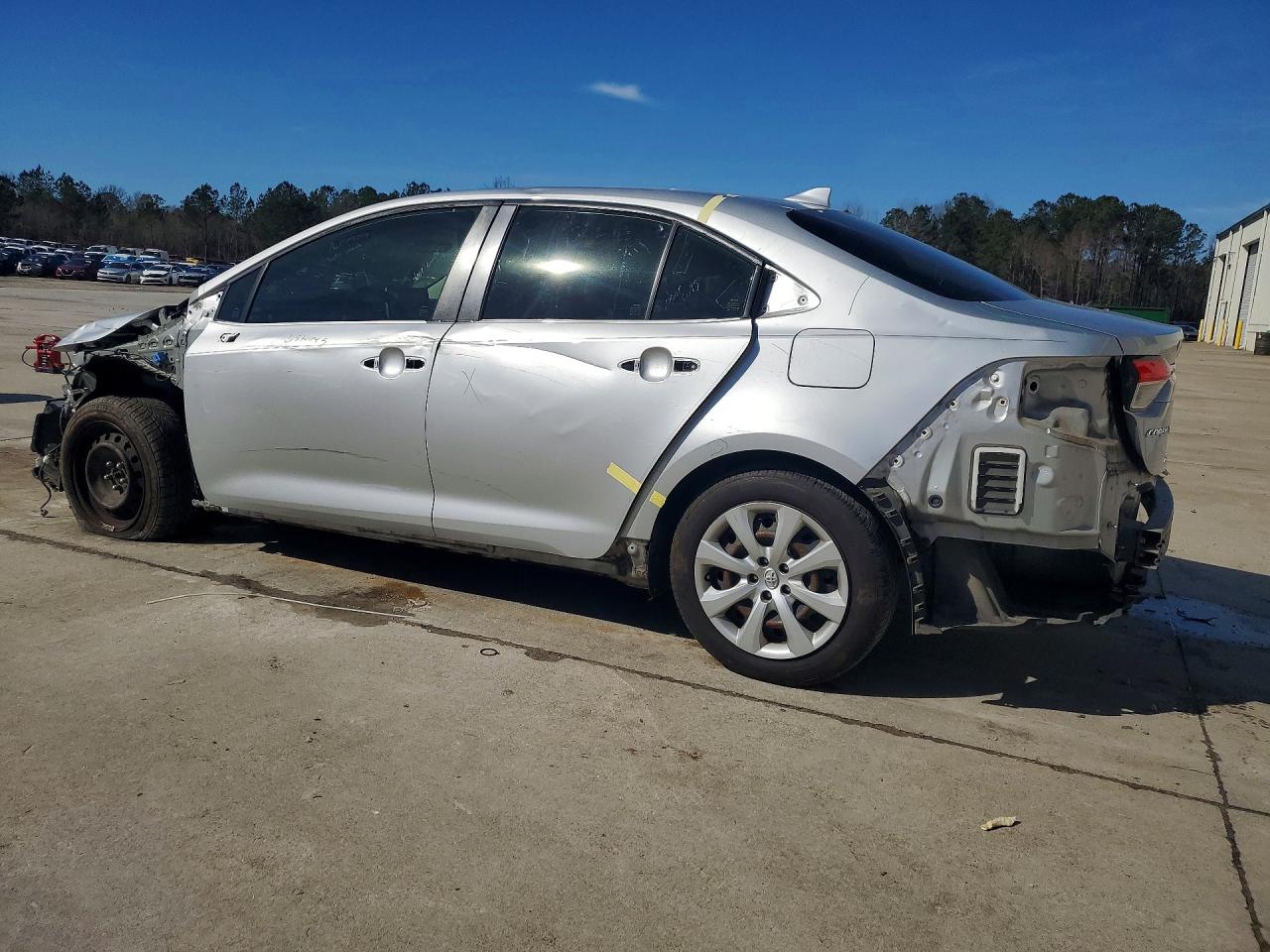2021 TOYOTA COROLLA LE photo 2