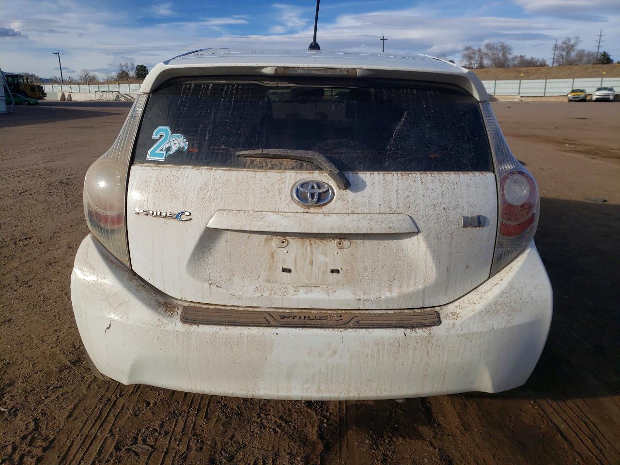 2013 TOYOTA PRIUS C photo 6