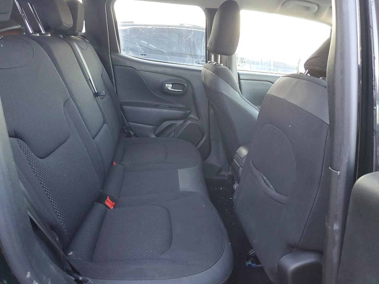 2020 JEEP RENEGADE LATITUDE photo 19