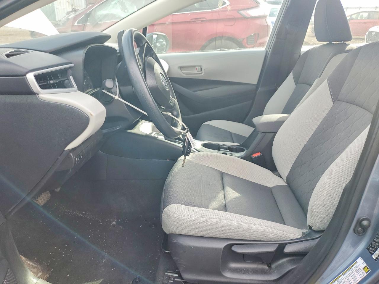 2025 TOYOTA COROLLA LE photo 7
