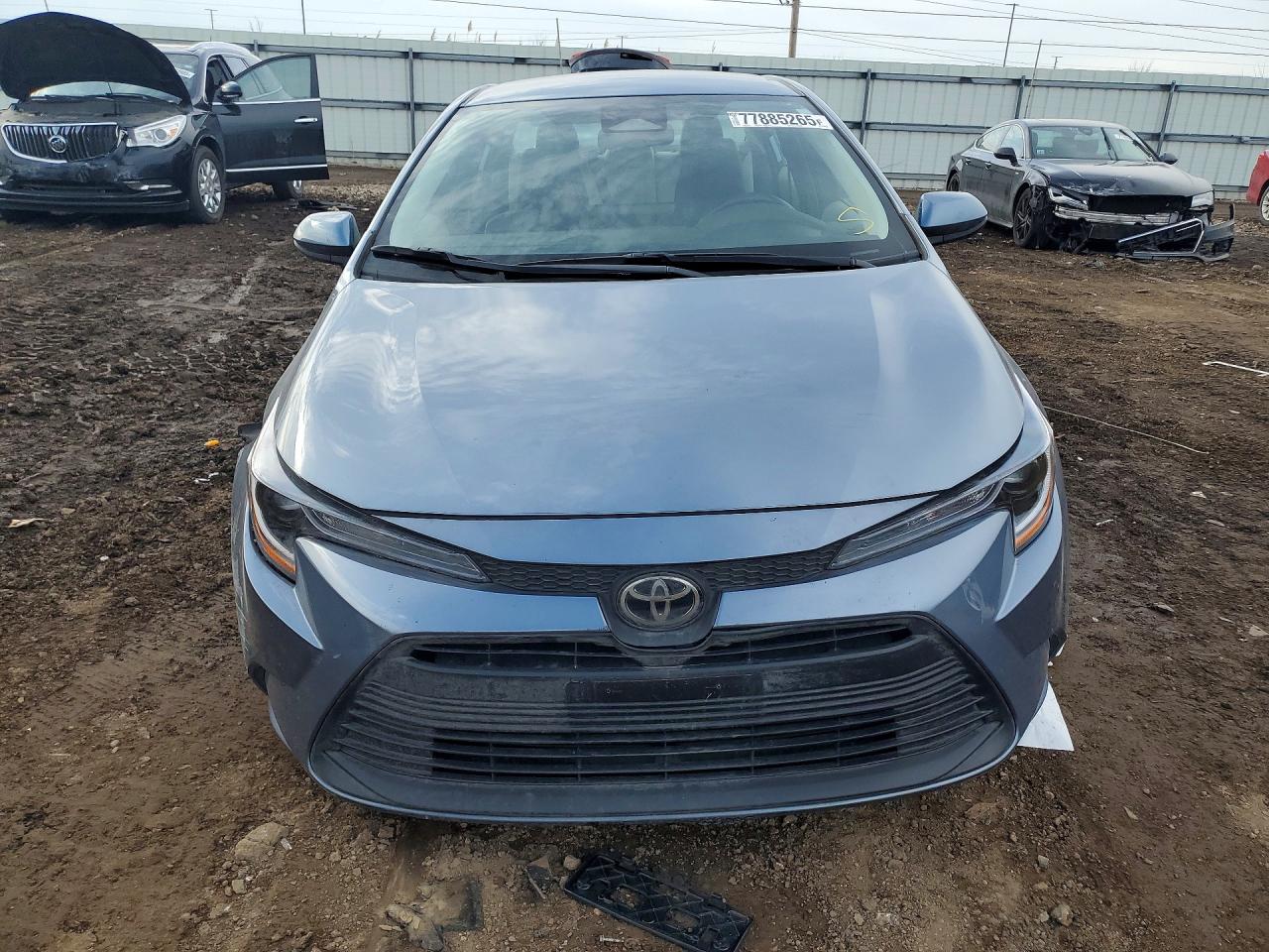 2025 TOYOTA COROLLA LE photo 5