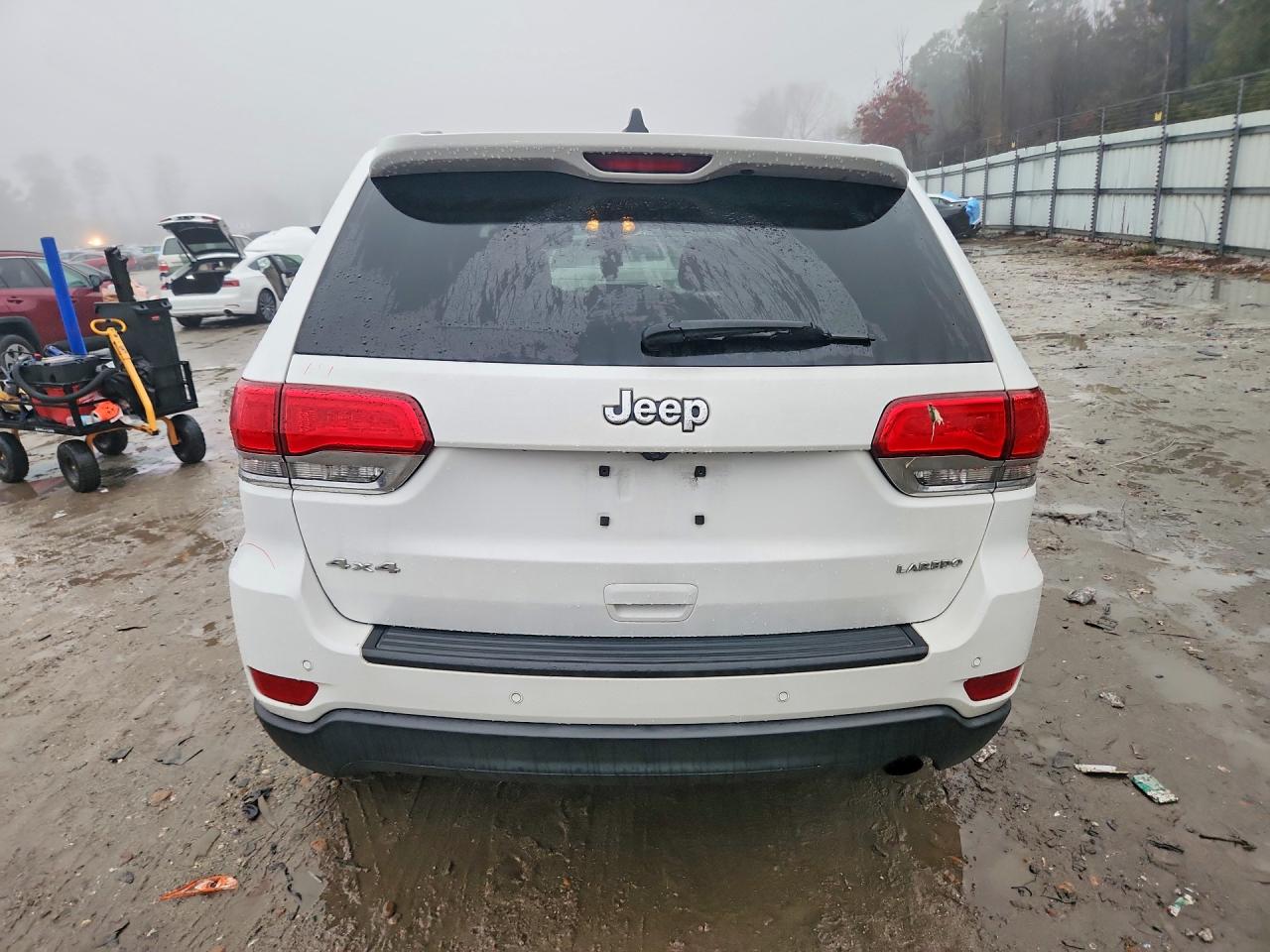 2019 JEEP GRAND CHEROKEE LAREDO photo 6