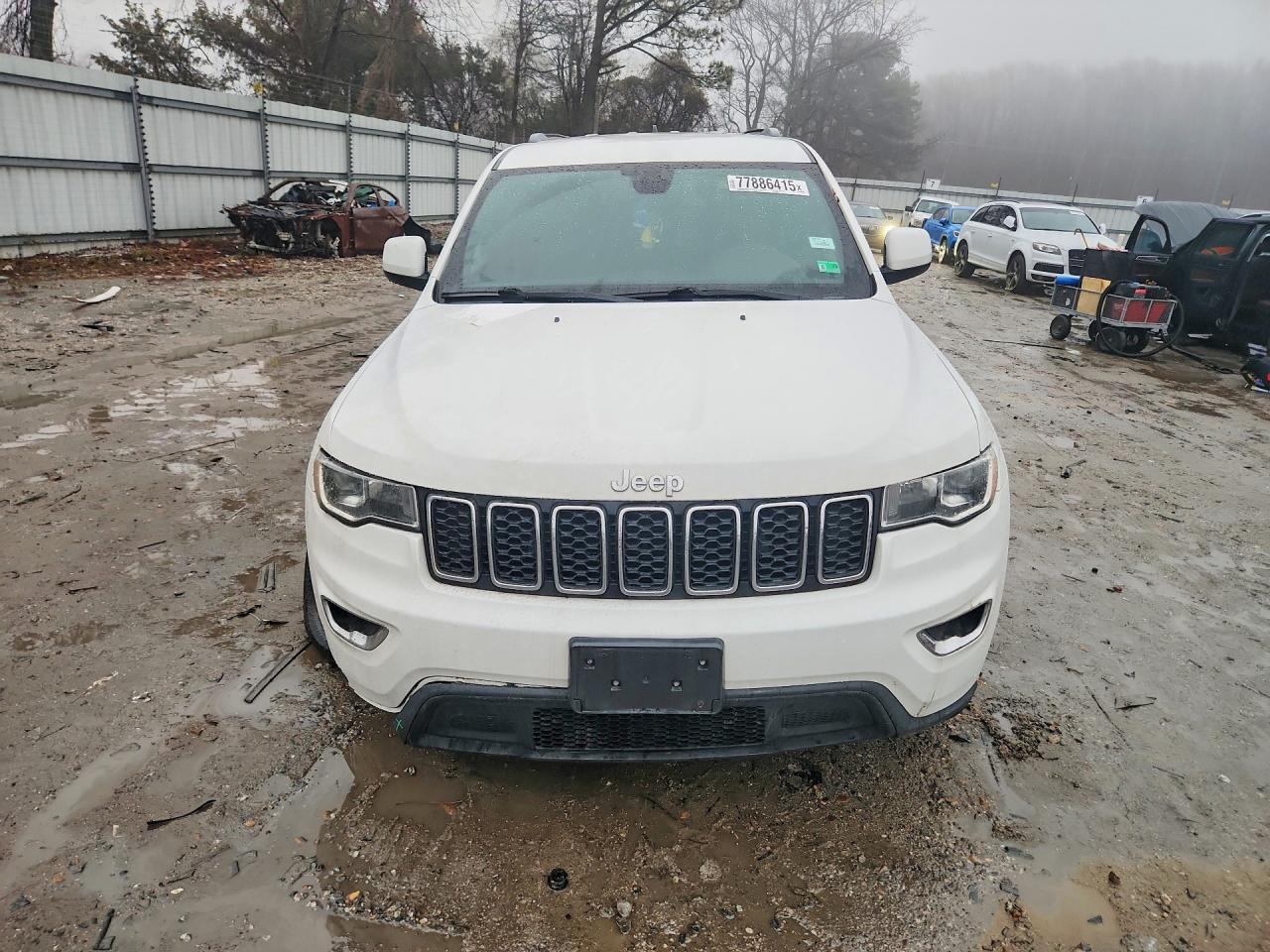 2019 JEEP GRAND CHEROKEE LAREDO photo 5