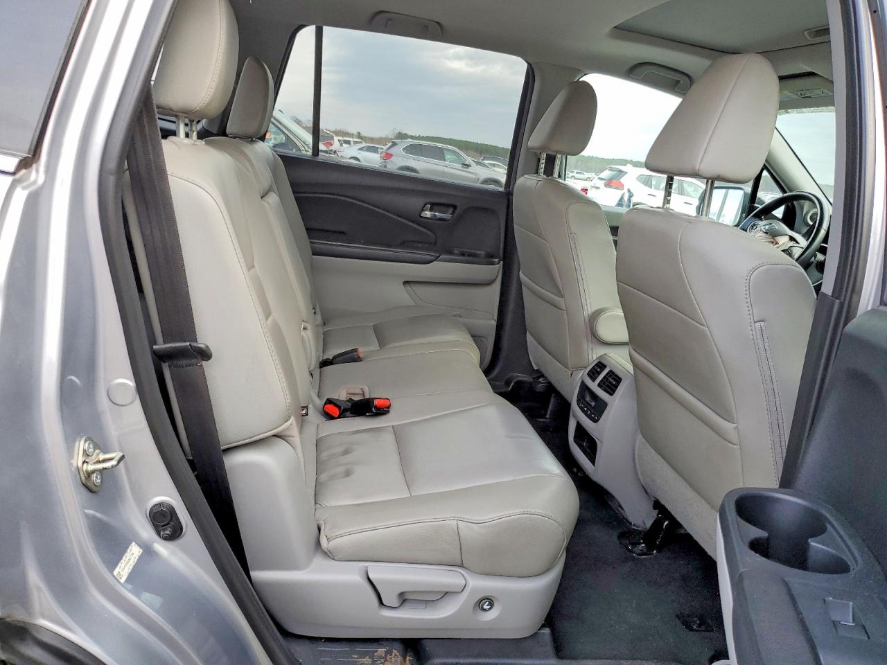2016 HONDA PILOT EXL photo 28