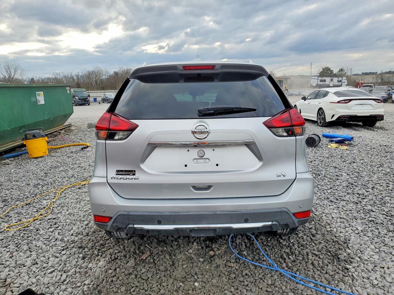 2020 NISSAN ROGUE SV photo 16