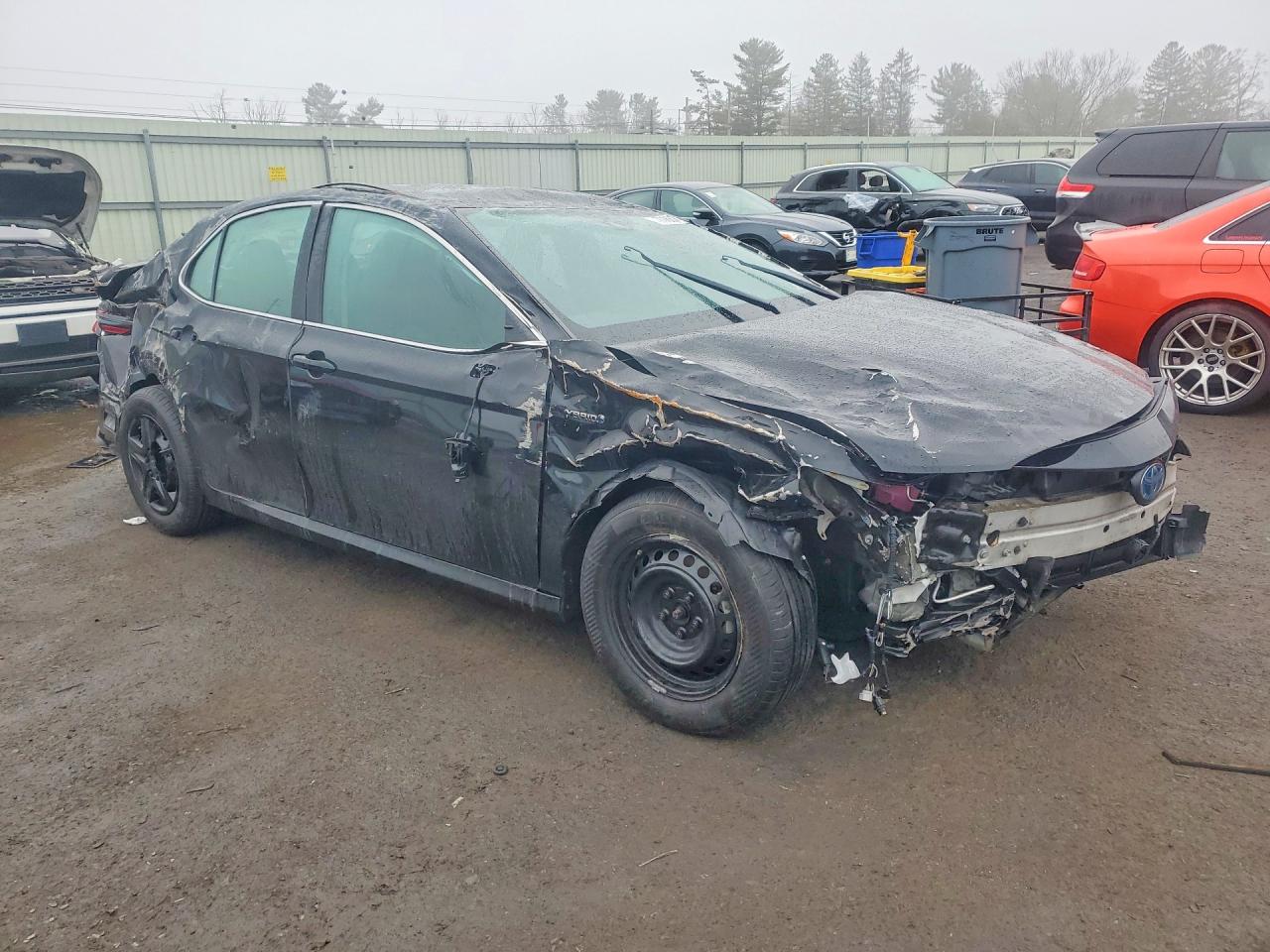 2021 TOYOTA CAMRY LE photo 4