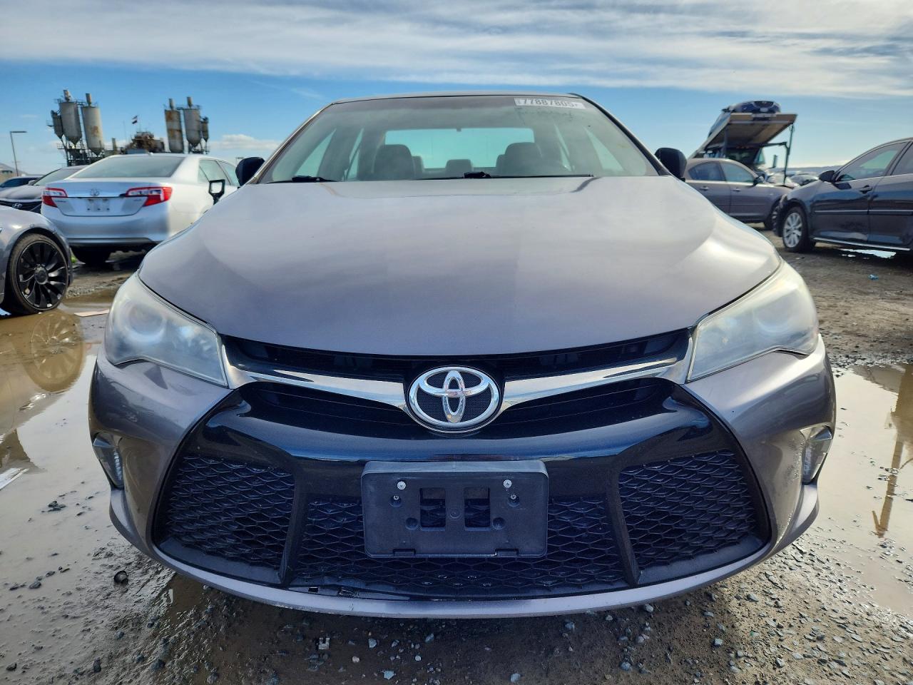 2017 TOYOTA CAMRY SE photo 5