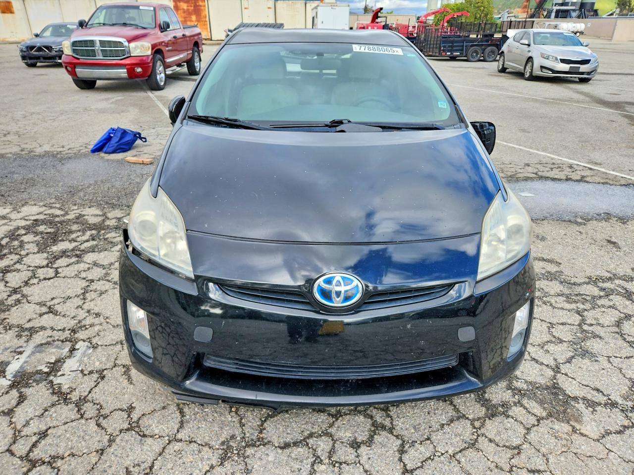 2010 TOYOTA PRIUS photo 13