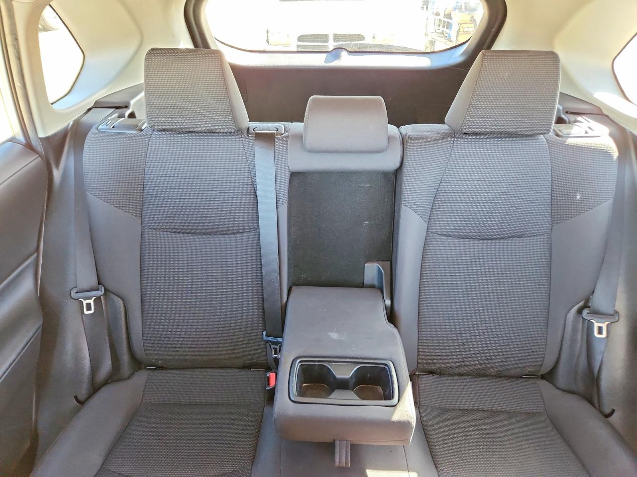 2019 TOYOTA RAV4 photo 19