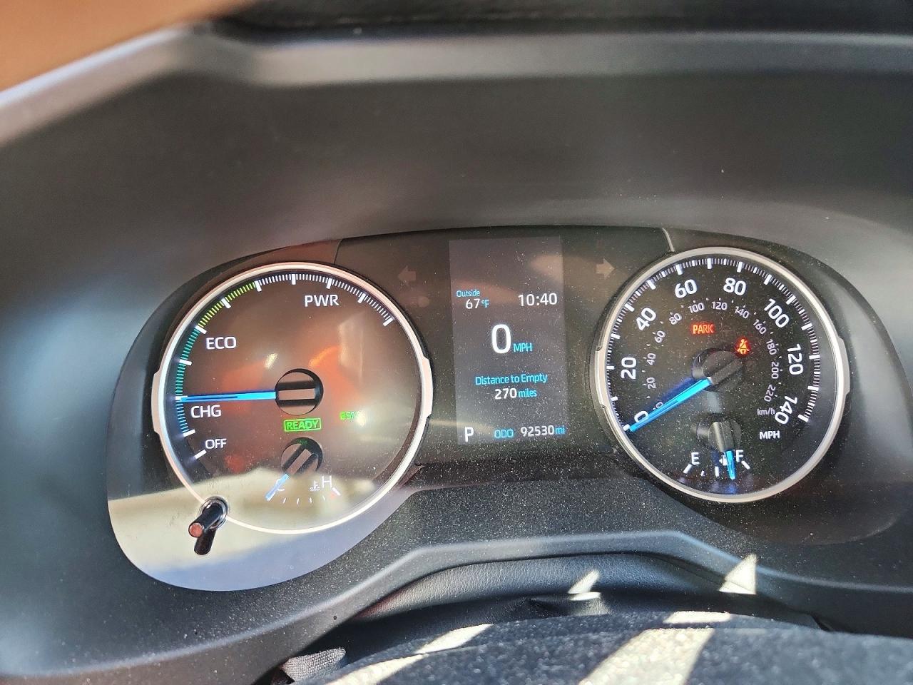 2019 TOYOTA RAV4 photo 17