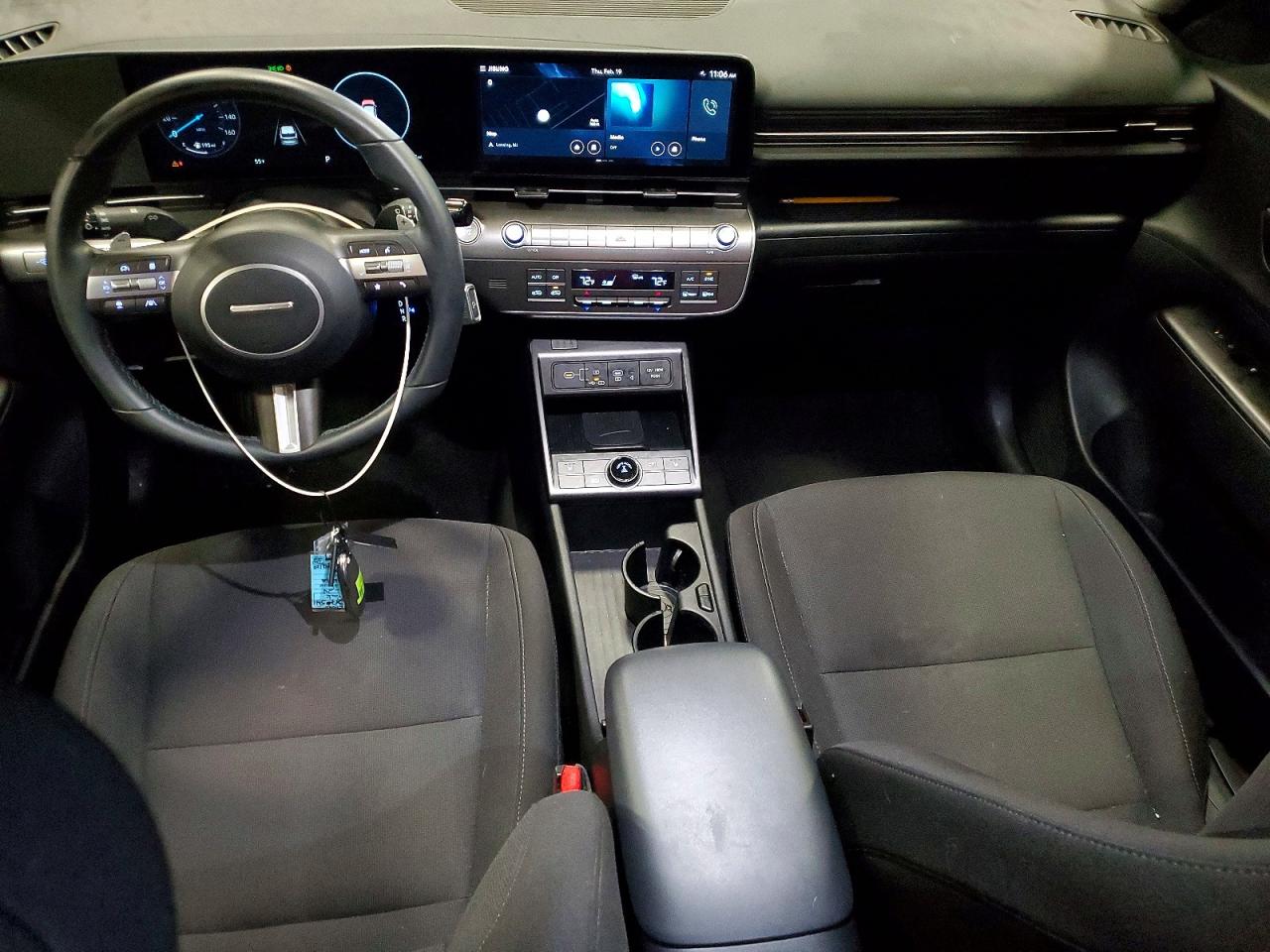 2024 HYUNDAI KONA SEL photo 15