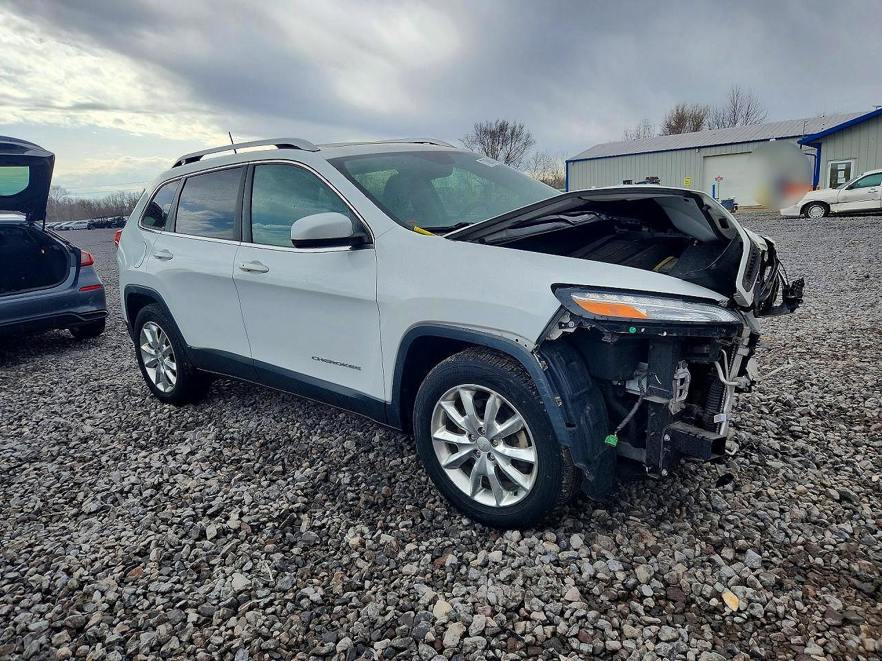 2017 JEEP CHEROKEE LIMITED photo 4