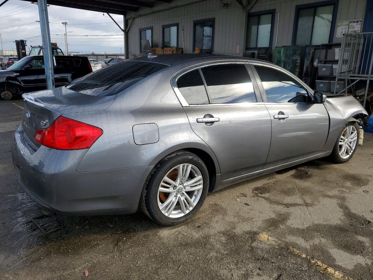 2012 INFINITI G37 BASE photo 3