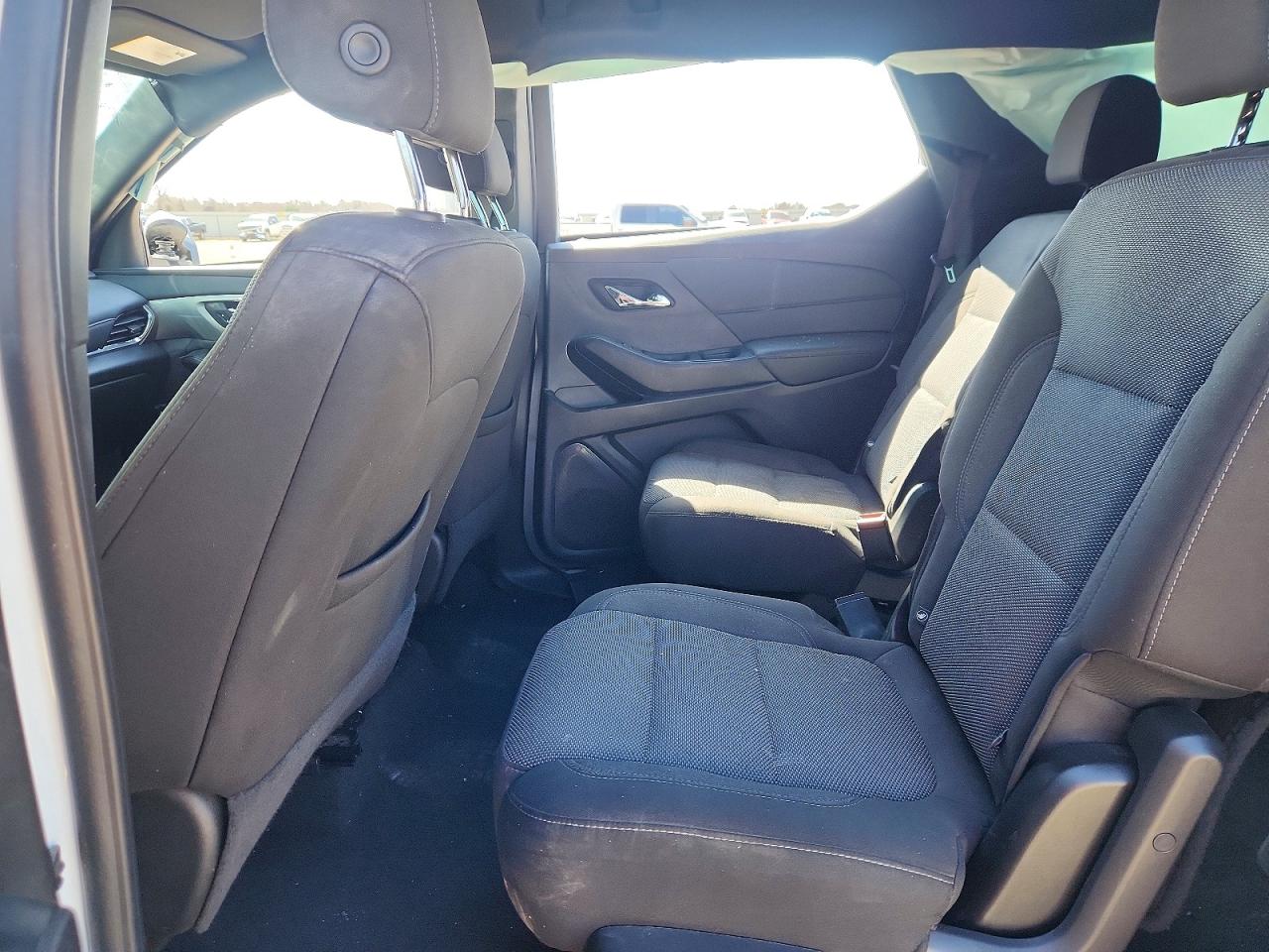 2023 CHEVROLET TRAVERSE LT photo 19