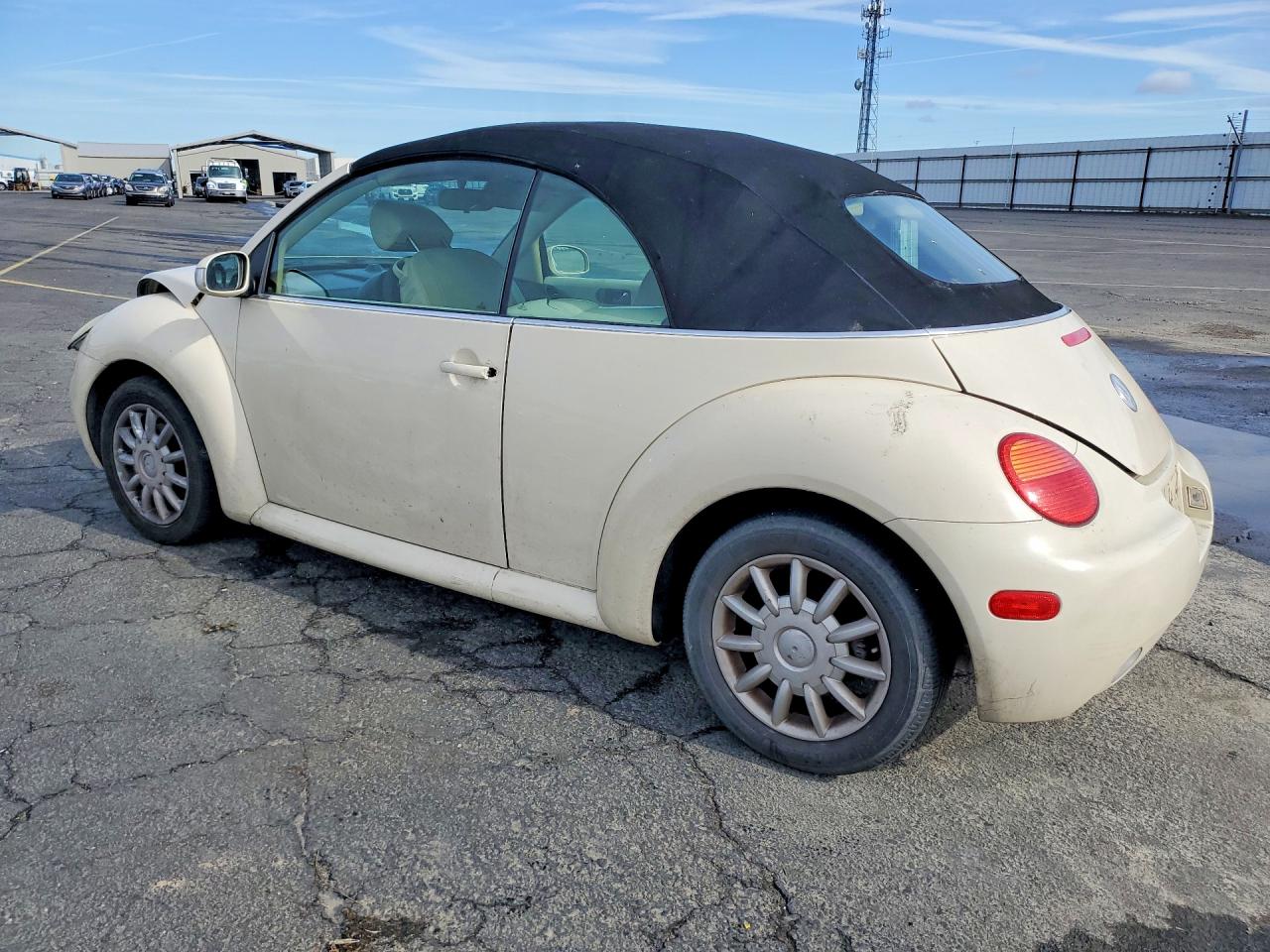 2005 VOLKSWAGEN NEW BEETLE GLS photo 3