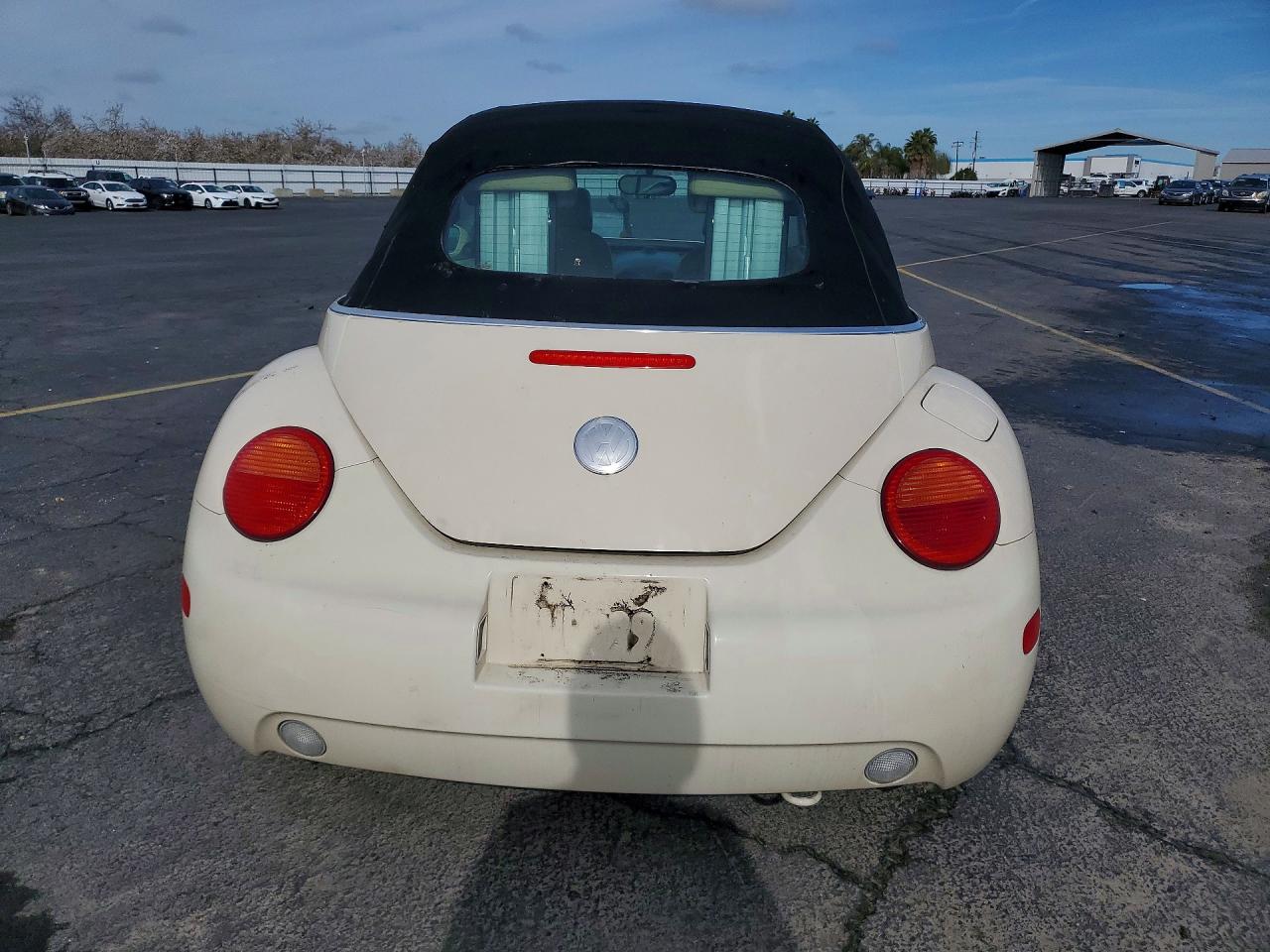 2005 VOLKSWAGEN NEW BEETLE GLS photo 11