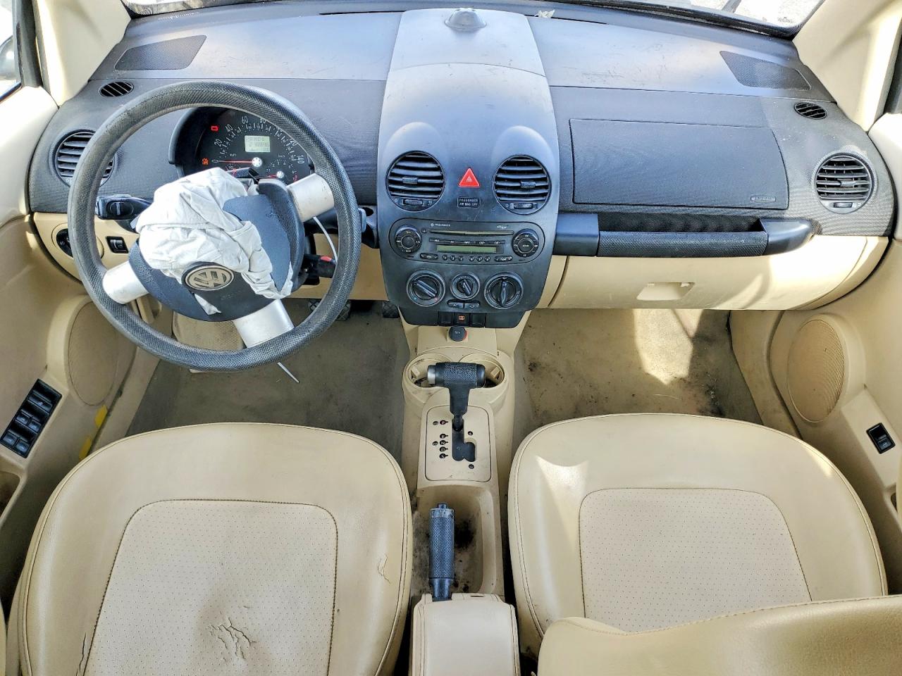 2005 VOLKSWAGEN NEW BEETLE GLS photo 15