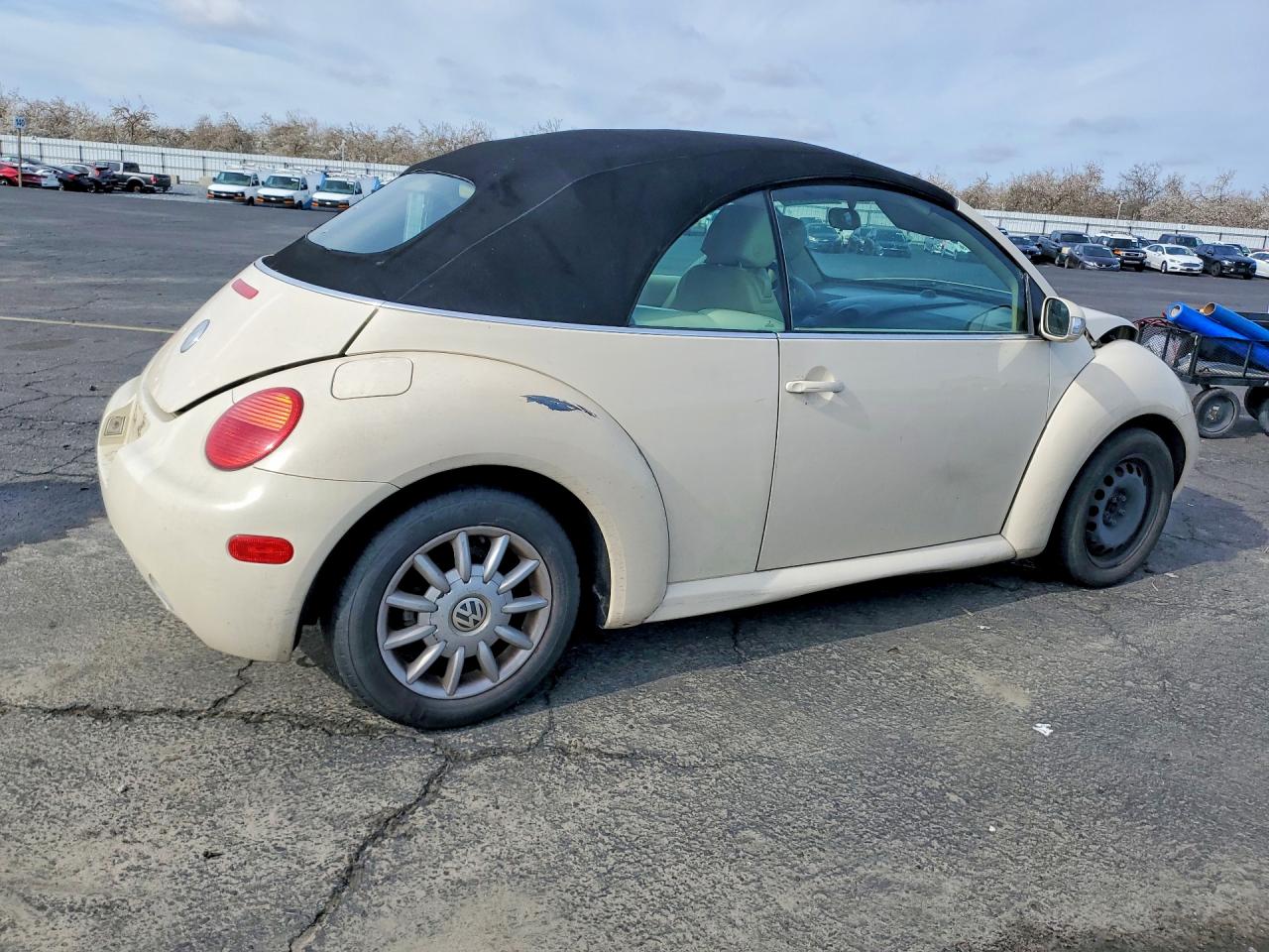 2005 VOLKSWAGEN NEW BEETLE GLS photo 5
