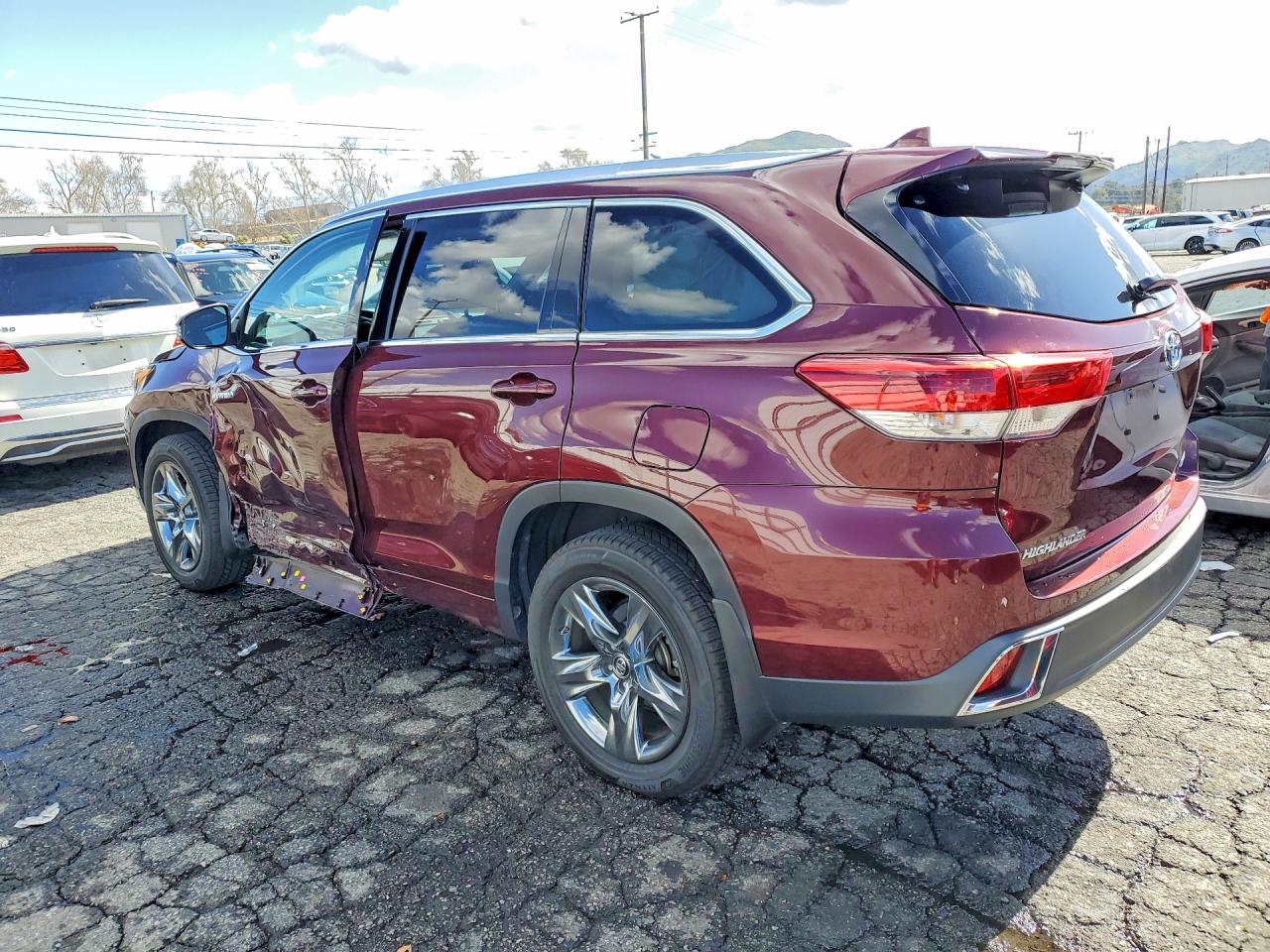 2019 TOYOTA HIGHLANDER HYBRID photo 4