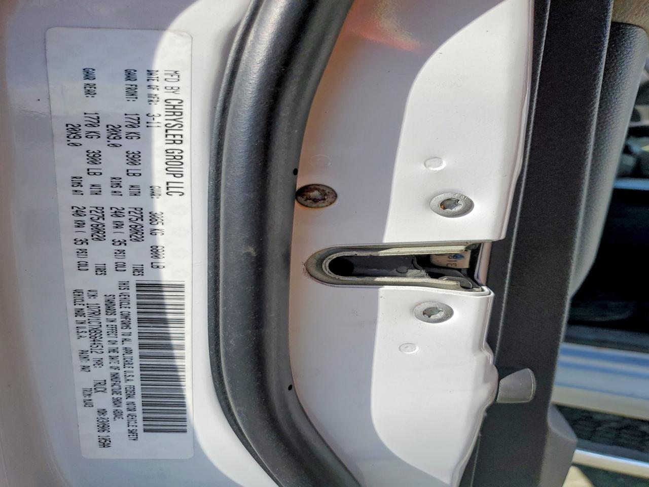 2011 DODGE RAM 1500 photo 34