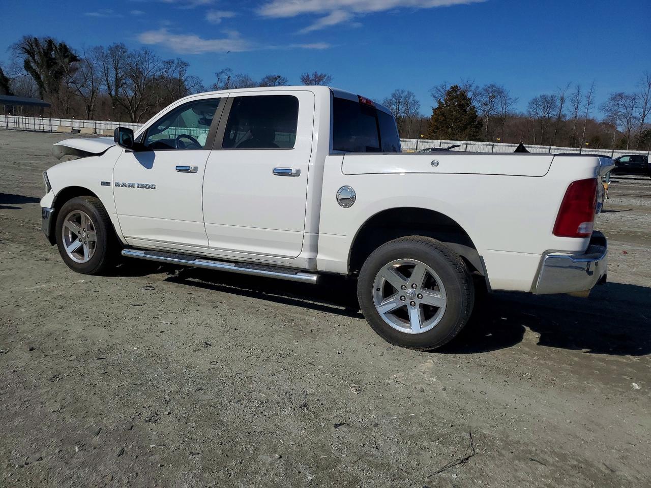 2011 DODGE RAM 1500 photo 4