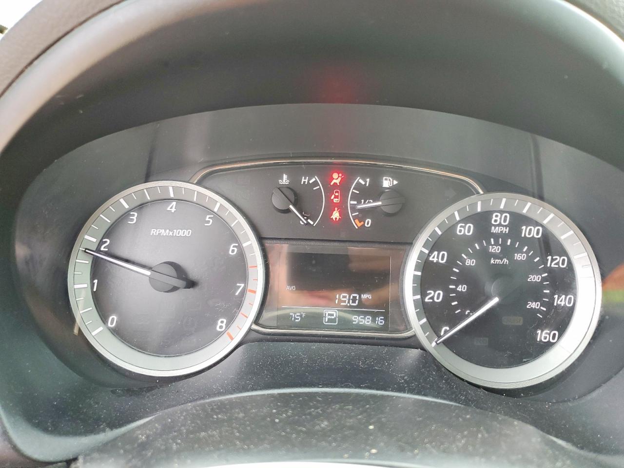 2013 NISSAN SENTRA S photo 25
