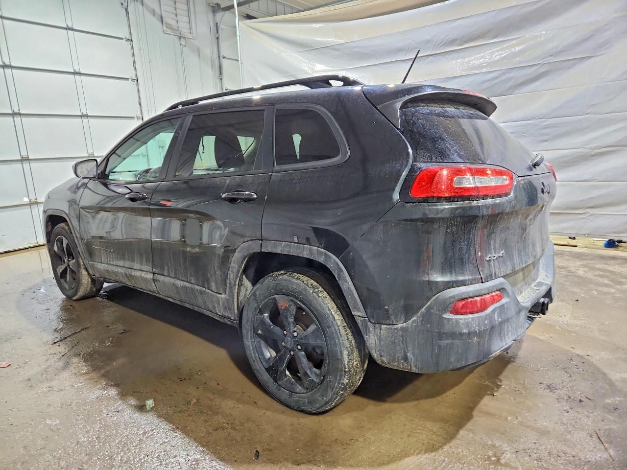 2015 JEEP CHEROKEE LATITUDE photo 4