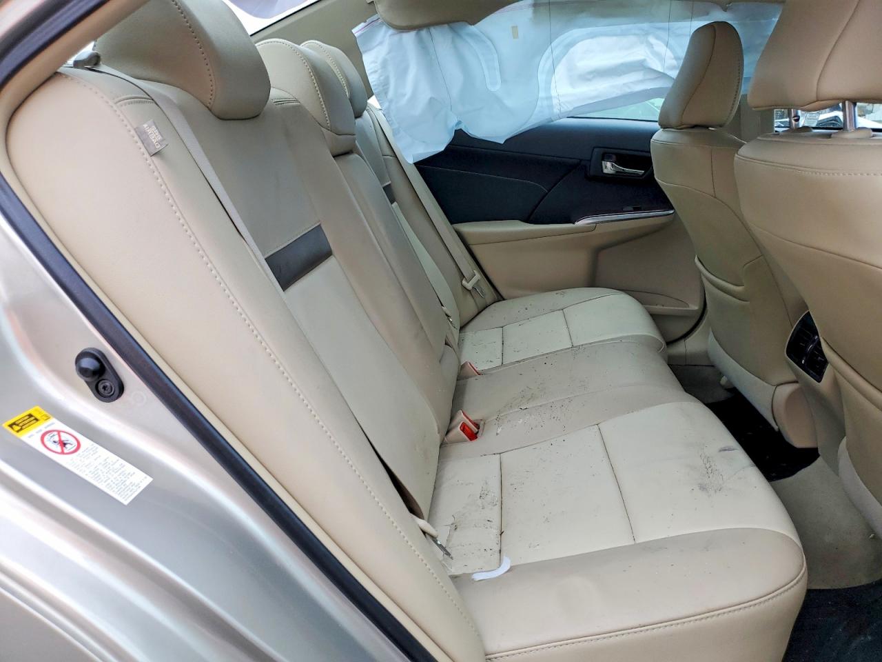 2014 TOYOTA CAMRY SE photo 19