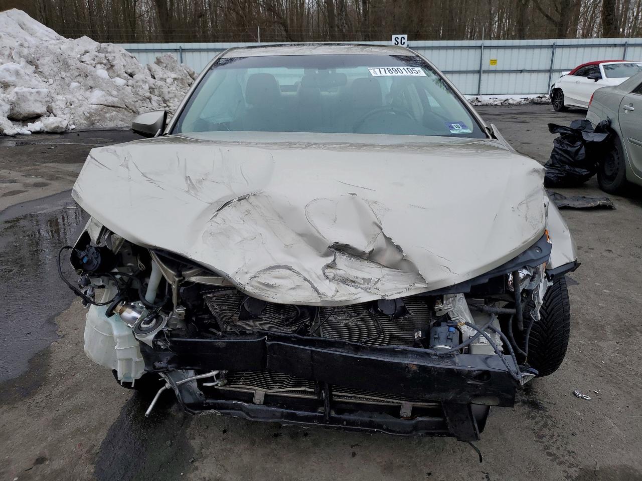 2014 TOYOTA CAMRY SE photo 9
