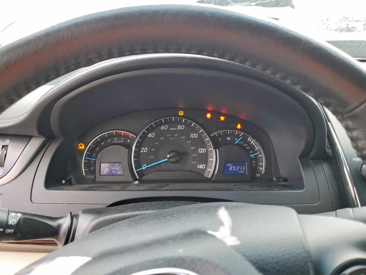 2014 TOYOTA CAMRY SE photo 17