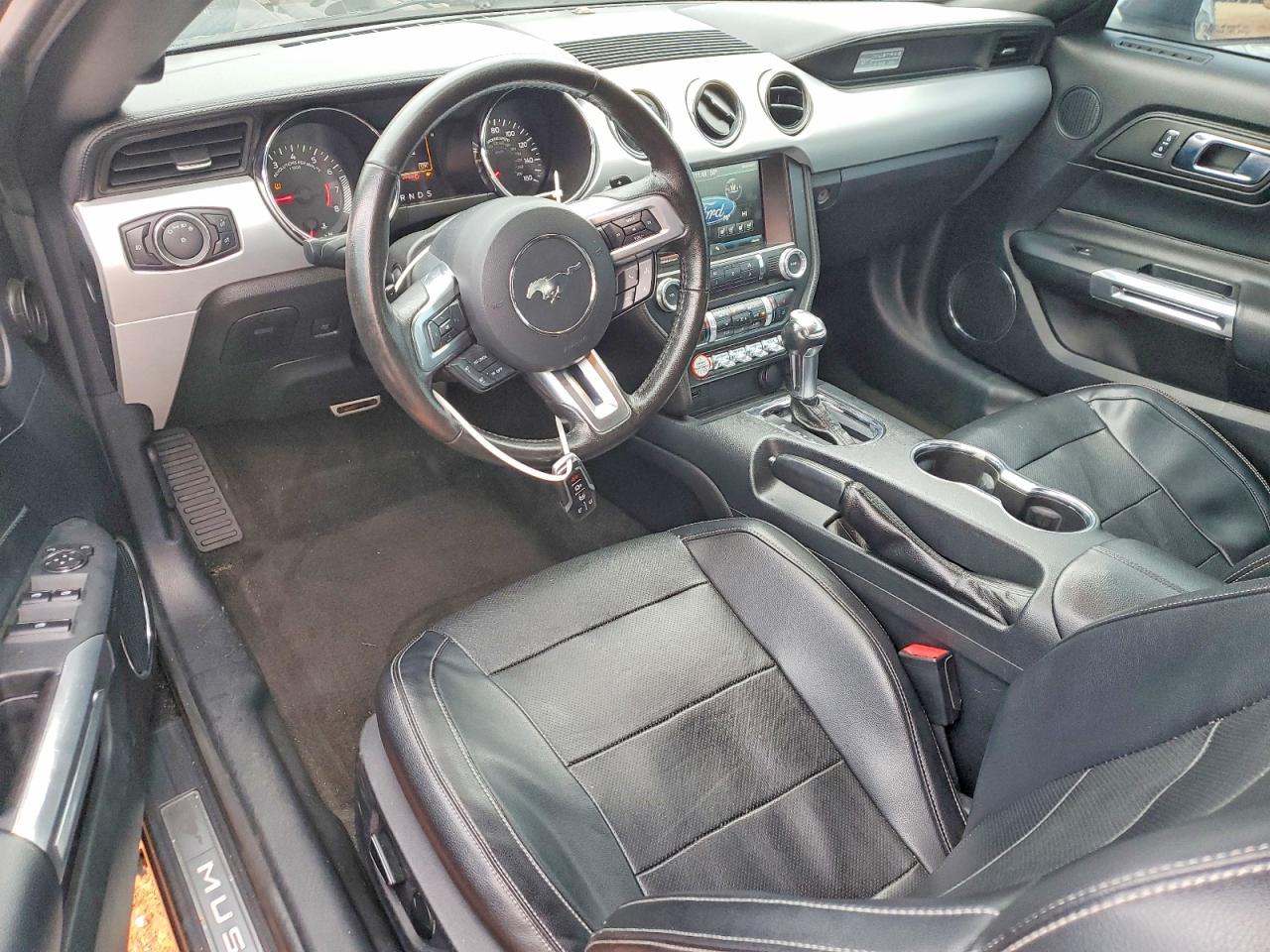 2015 FORD MUSTANG photo 15