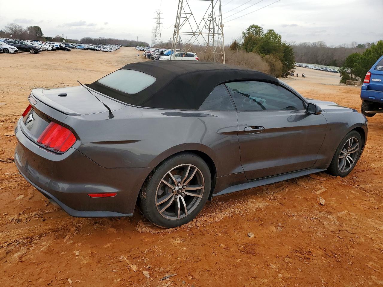2015 FORD MUSTANG photo 5