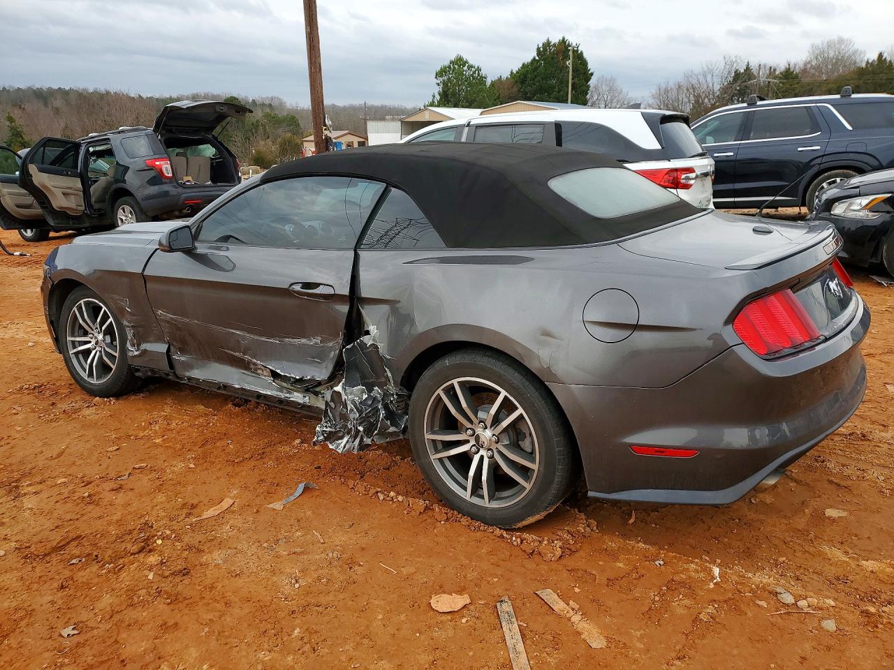 2015 FORD MUSTANG photo 3