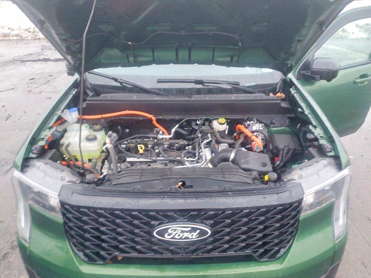 2025 FORD MAVERICK LARIAT photo 11