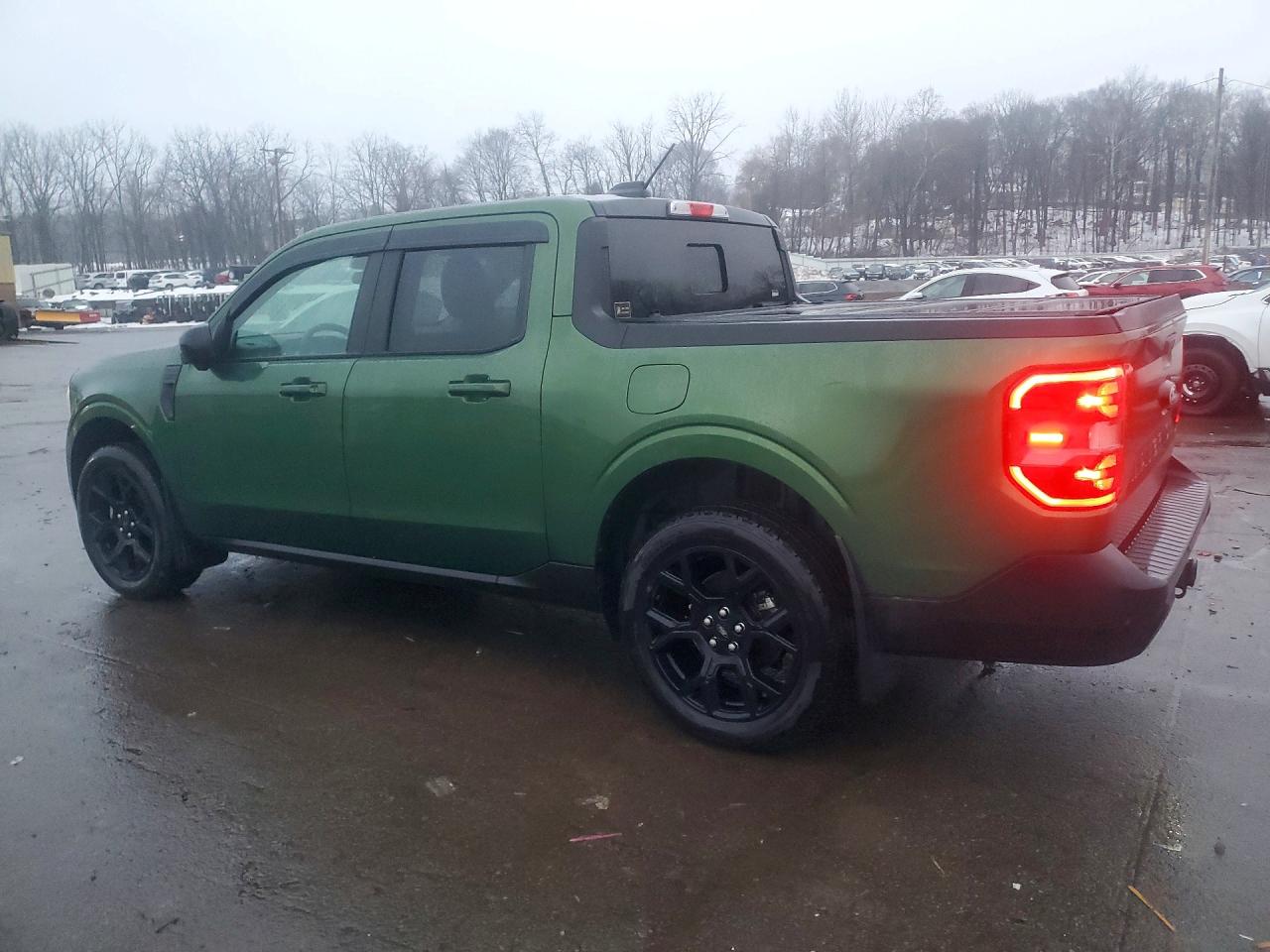 2025 FORD MAVERICK LARIAT photo 2