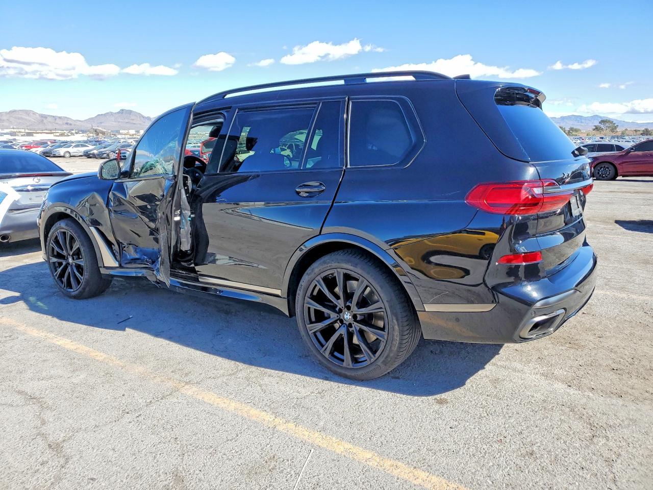 2020 BMW X7 M50I photo 3