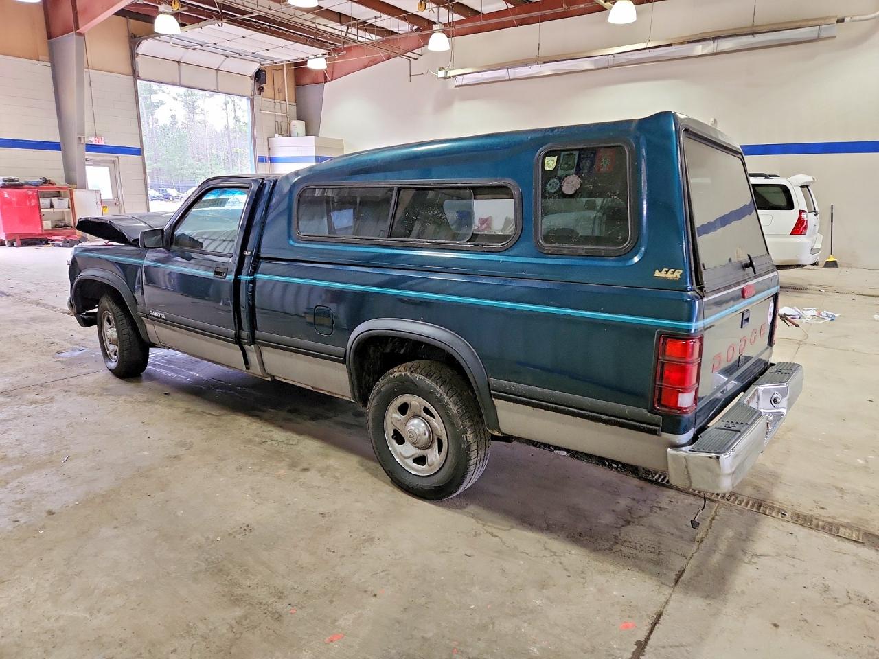 1994 DODGE DAKOTA photo 2
