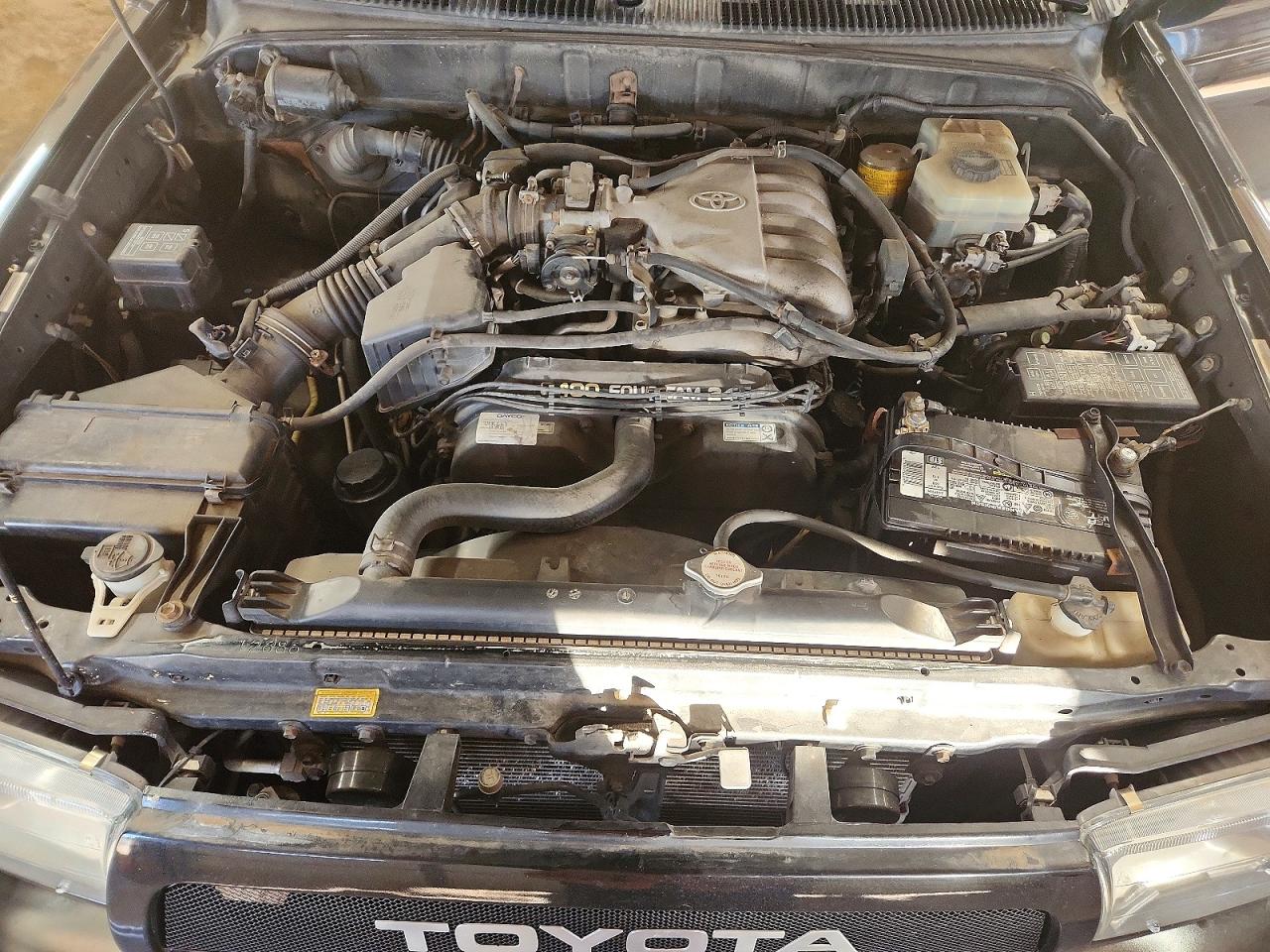2002 TOYOTA 4RUNNER SR5 photo 12