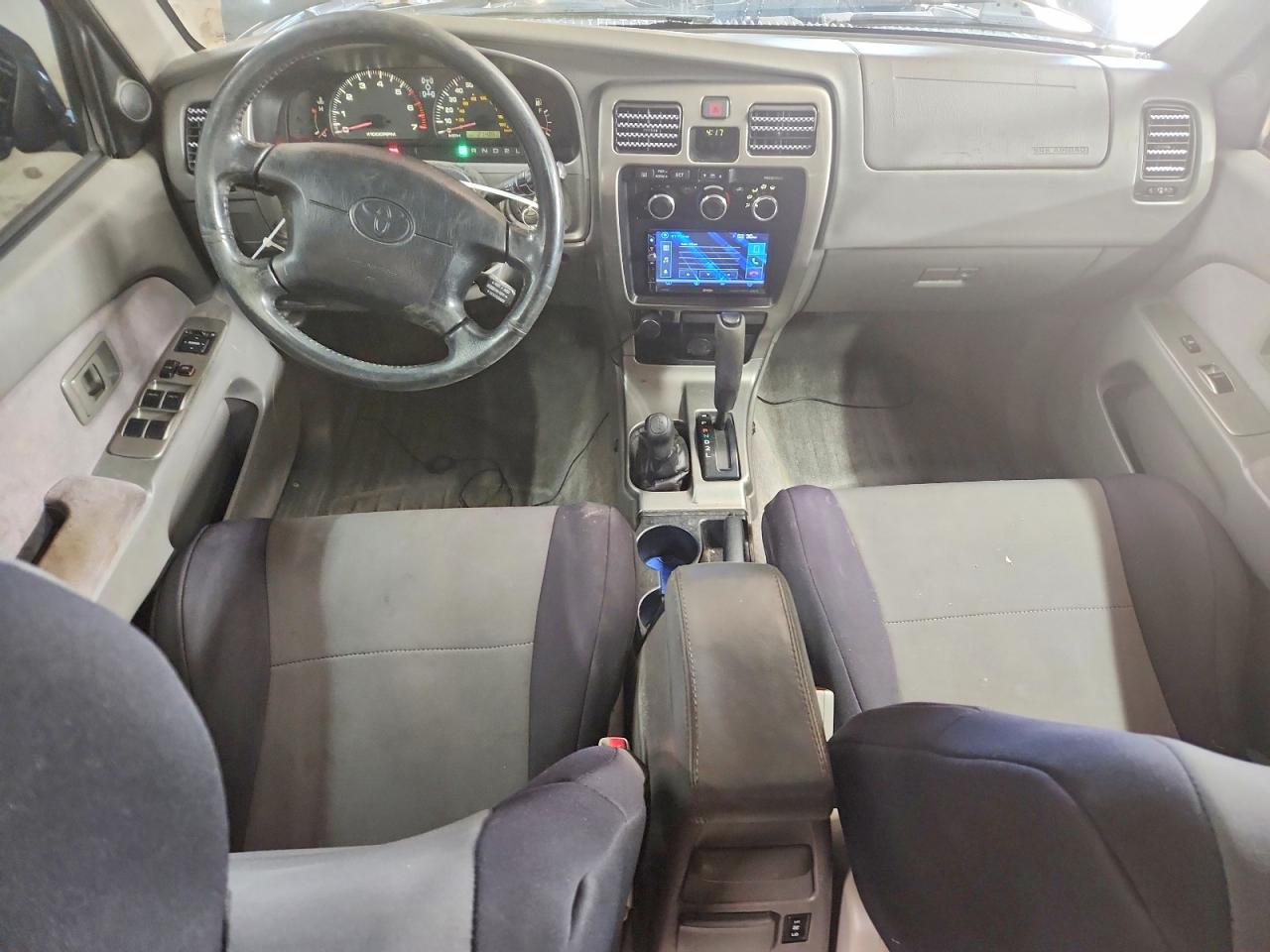 2002 TOYOTA 4RUNNER SR5 photo 8