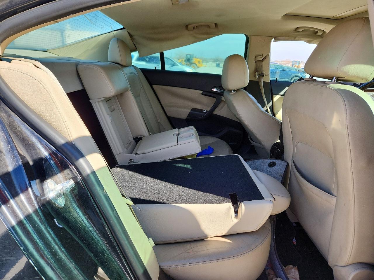 2011 BUICK REGAL CXL photo 19