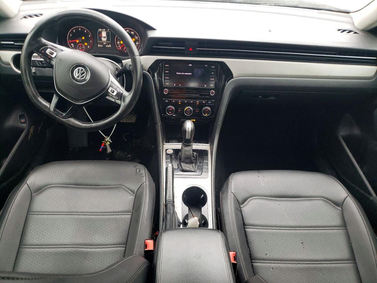 2021 VOLKSWAGEN PASSAT SE photo 8