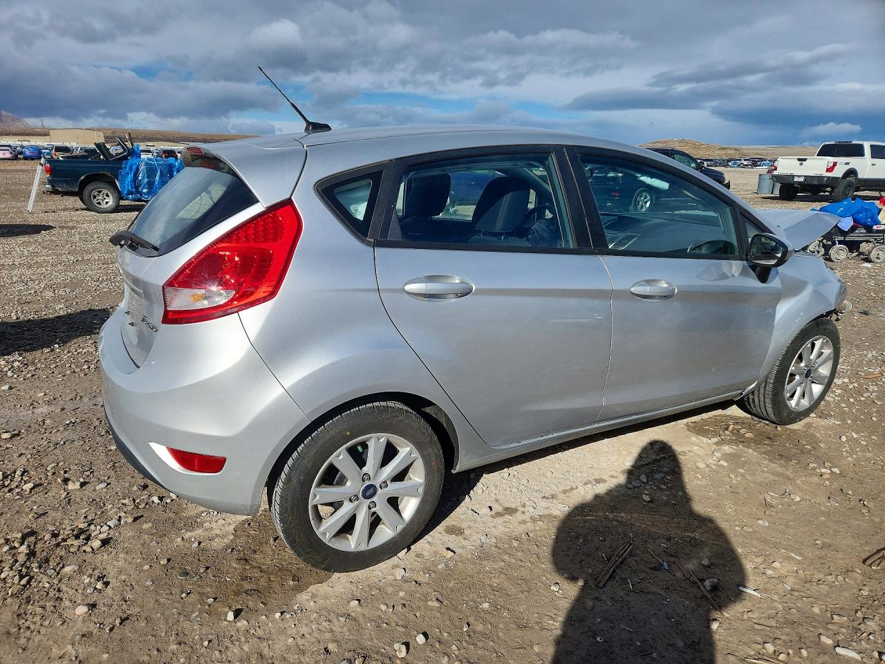 2011 FORD FIESTA SE photo 3