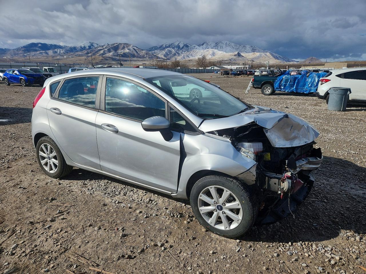 2011 FORD FIESTA SE photo 4