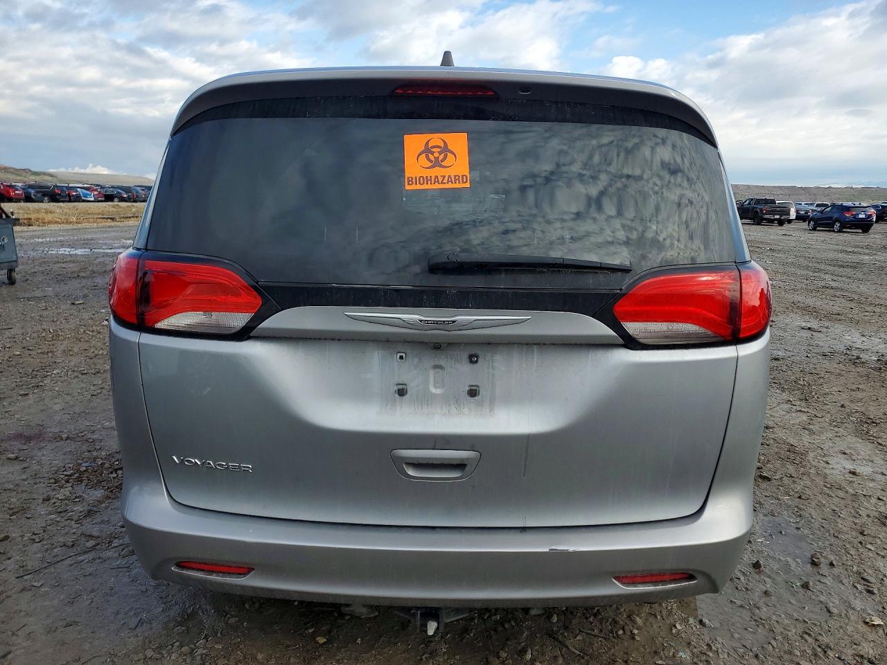 2021 CHRYSLER VOYAGER LX photo 6